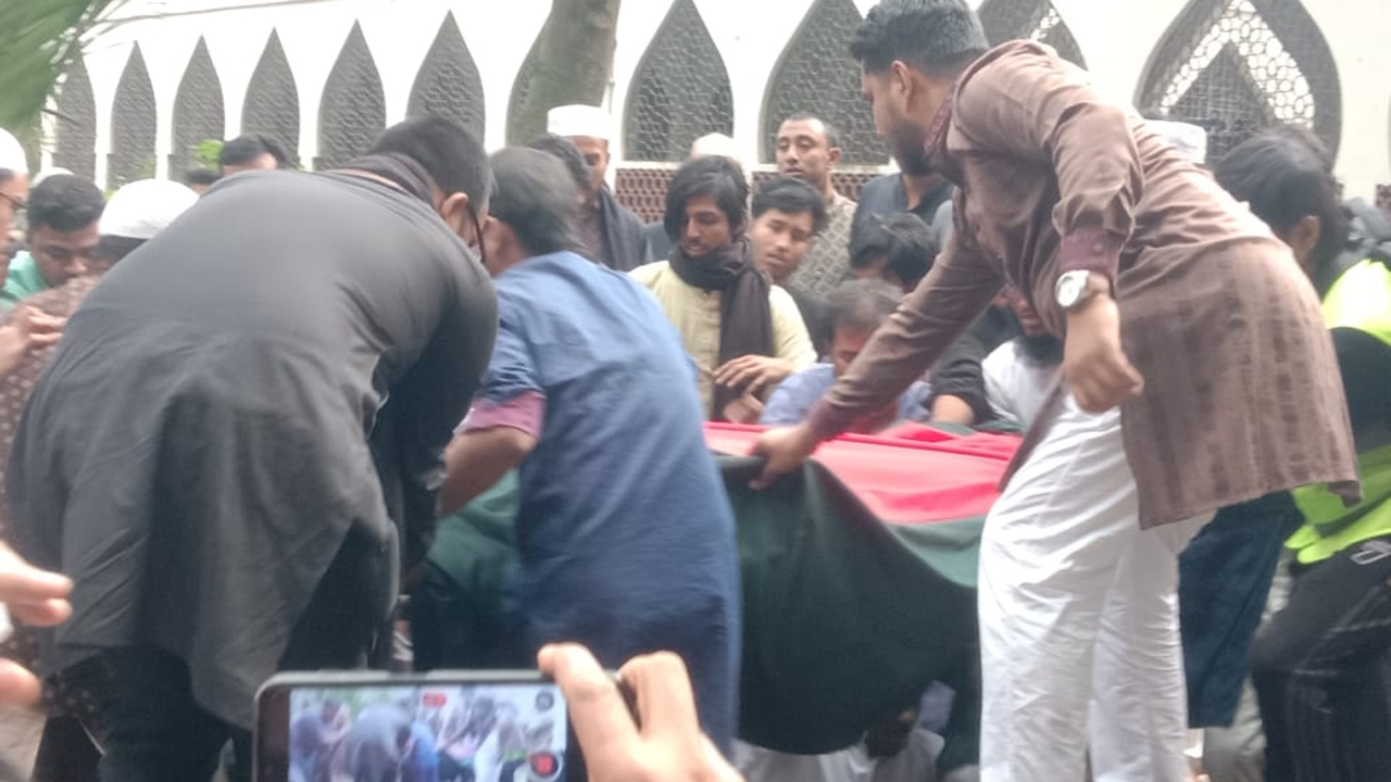 Martyr Hadi's burial completed at poet Nazrul's tomb