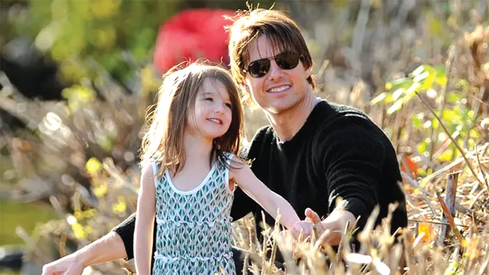 বাবার পদবি মুছলেন টমের মেয়ে