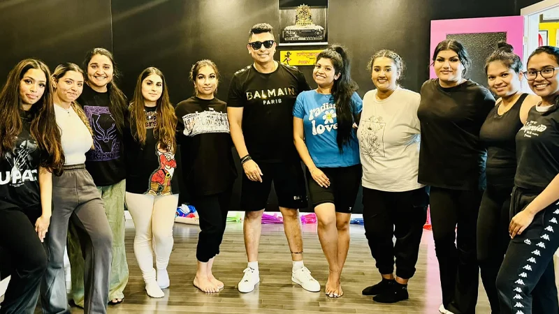 কানাডায় নারীভক্তের কাণ্ডে বিস্মিত জায়েদ খান