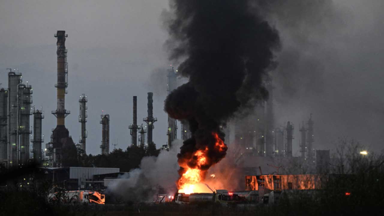 Chinese embassy tells citizens to leave Israel