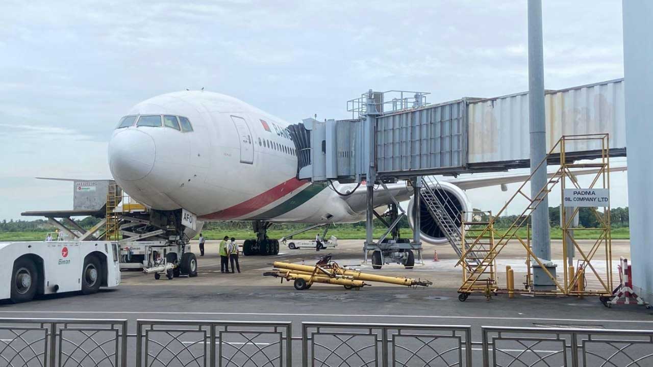 Biman returns to Chittagong with 287 passengers due to technical fault