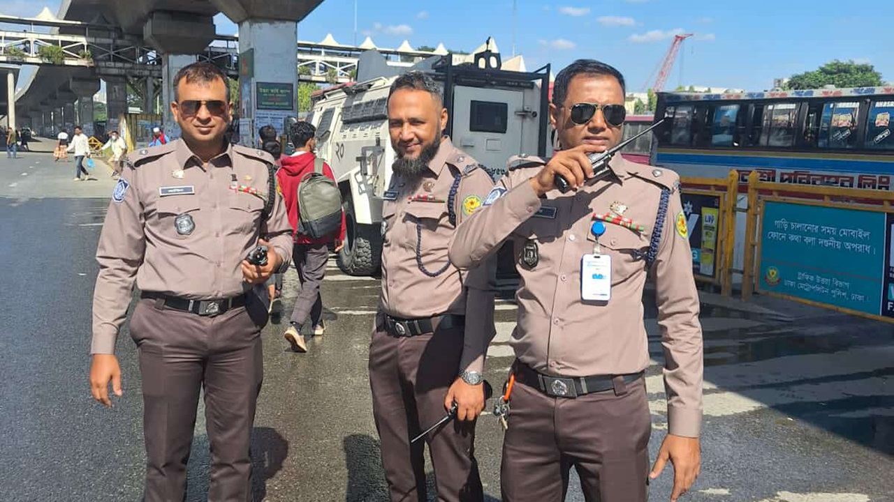 New police uniforms: Mixed discussions