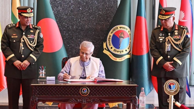 Chief advisor seeks military assistance in holding peaceful elections